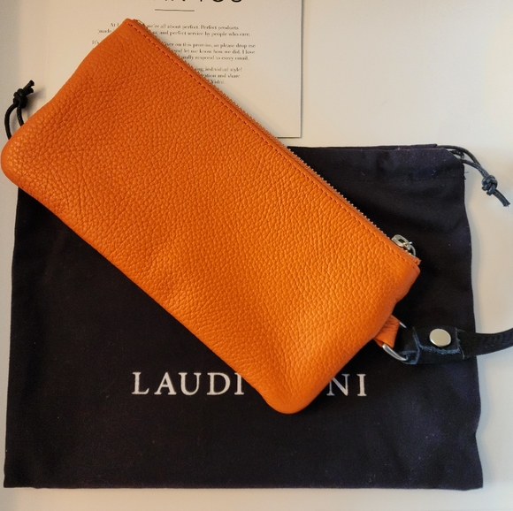 Laudi Vidni Wristlet - Picture 7 of 13